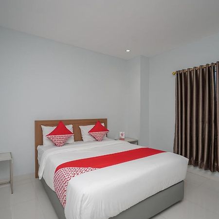 Oyo 616 Express Inn Palembang Eksteriør bilde
