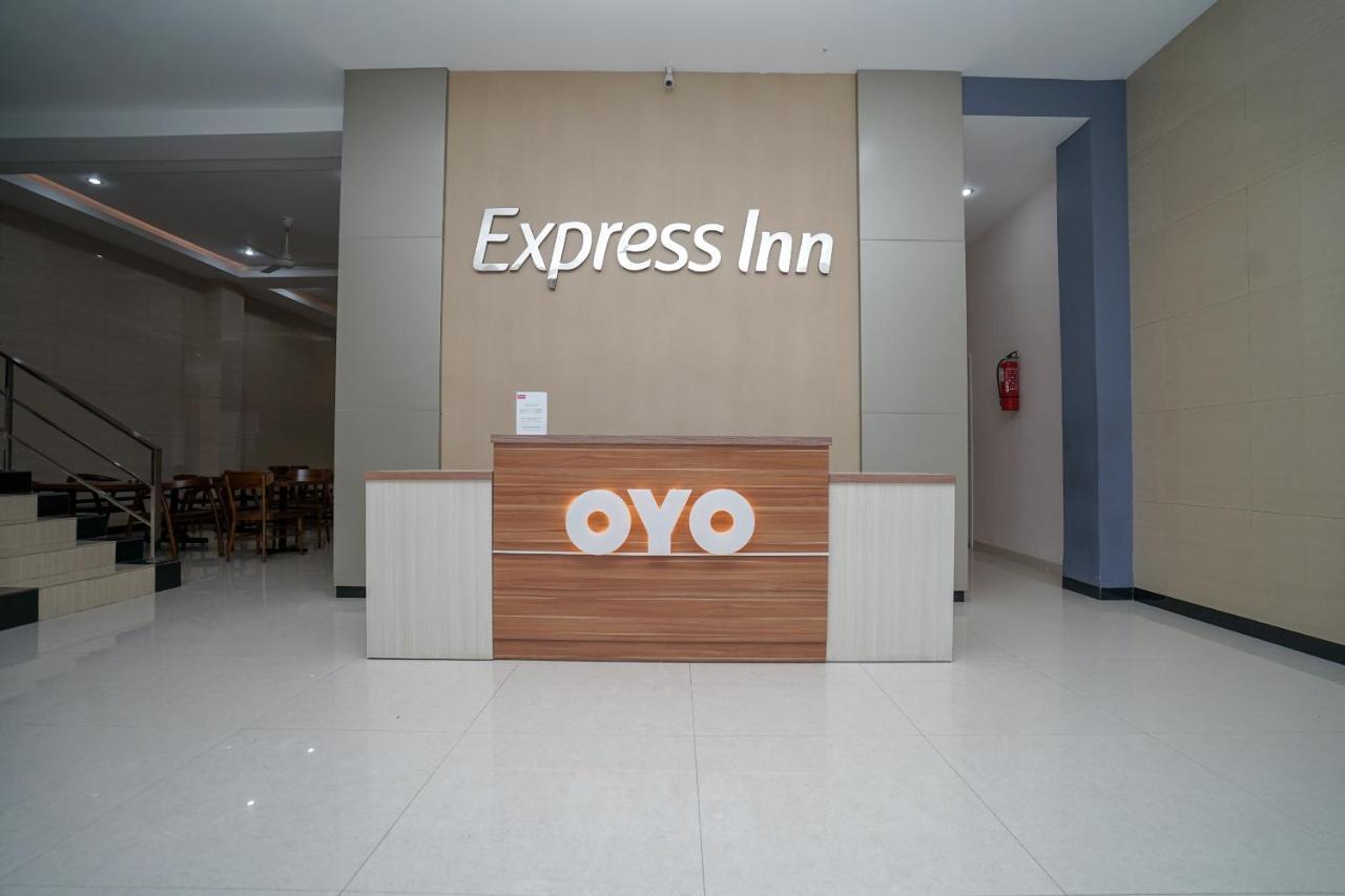 Oyo 616 Express Inn Palembang Eksteriør bilde