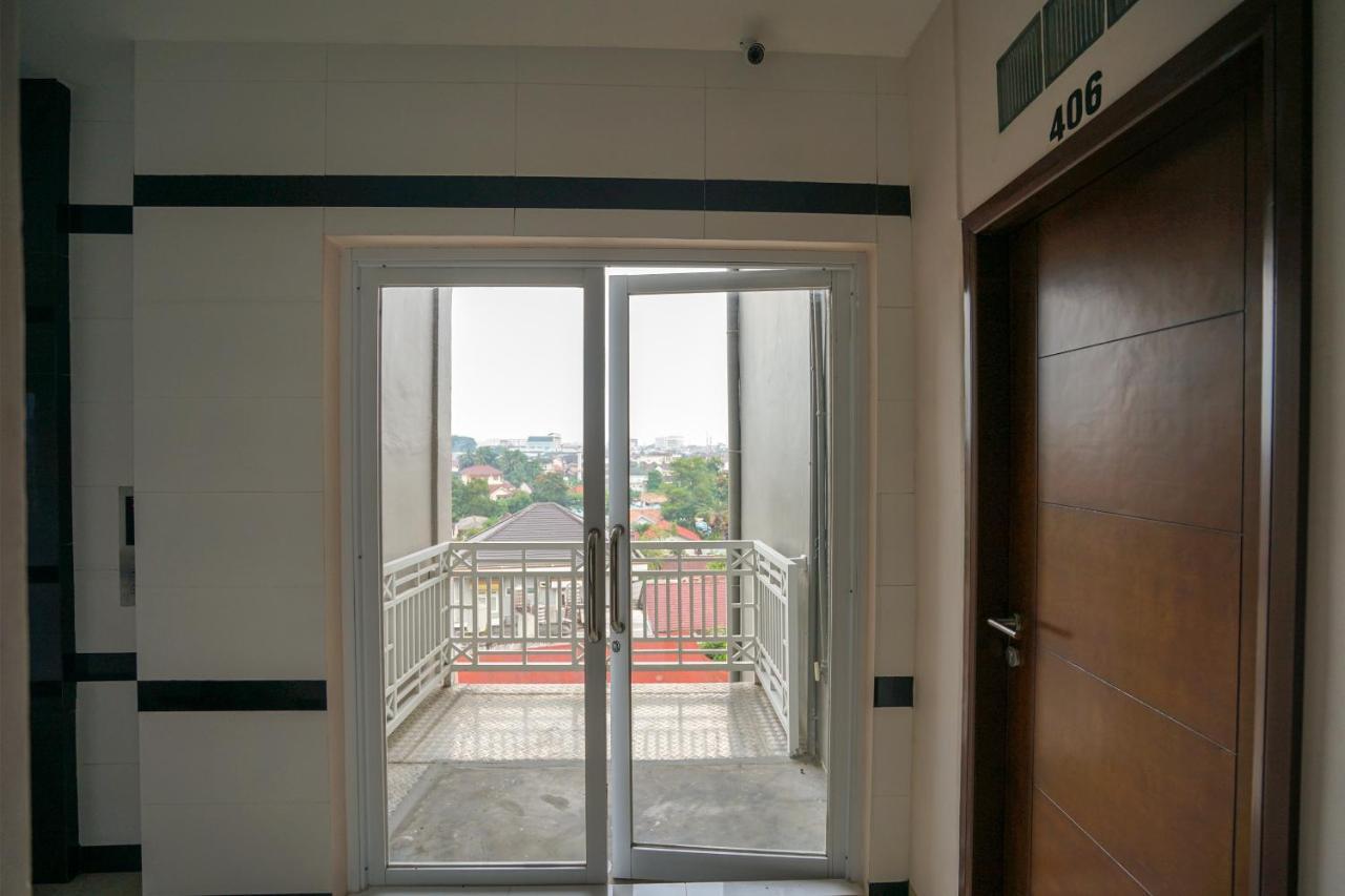 Oyo 616 Express Inn Palembang Eksteriør bilde