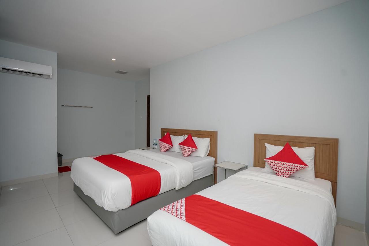 Oyo 616 Express Inn Palembang Eksteriør bilde