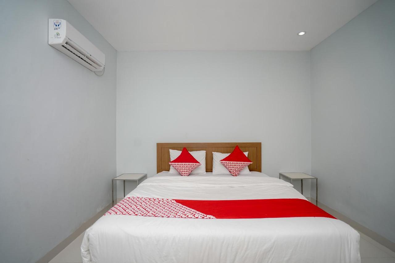 Oyo 616 Express Inn Palembang Eksteriør bilde