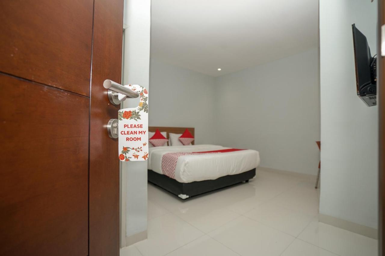 Oyo 616 Express Inn Palembang Eksteriør bilde