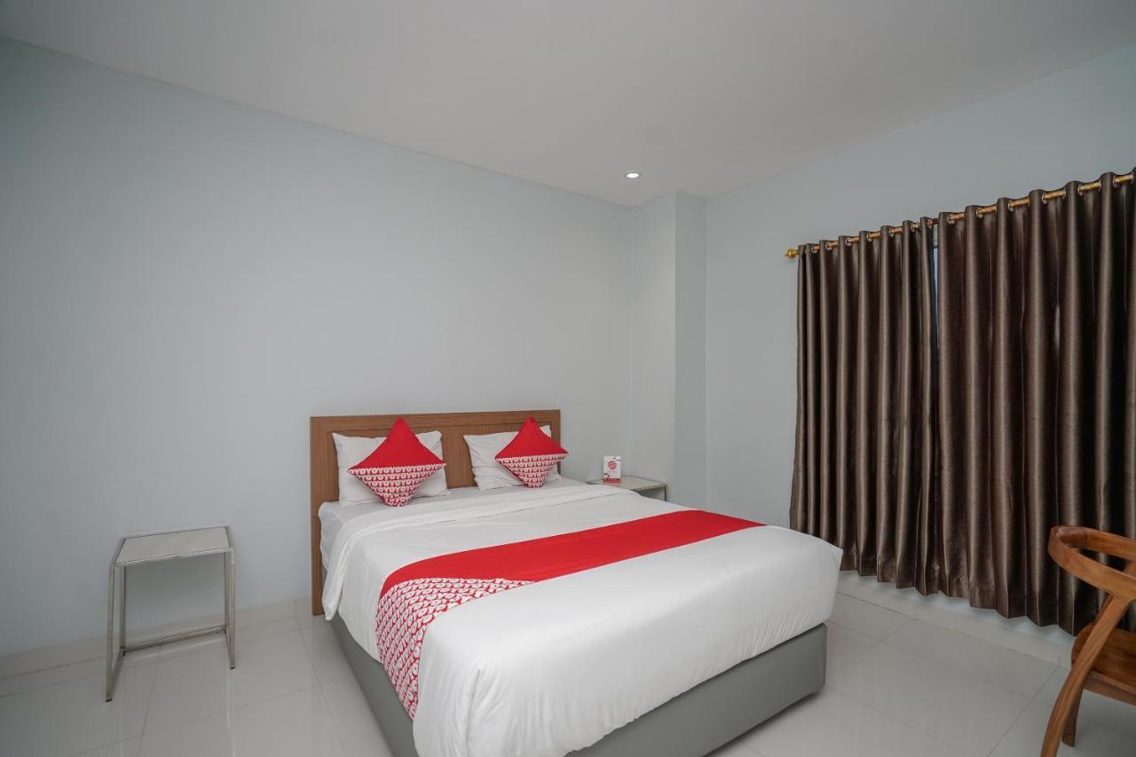 Oyo 616 Express Inn Palembang Eksteriør bilde
